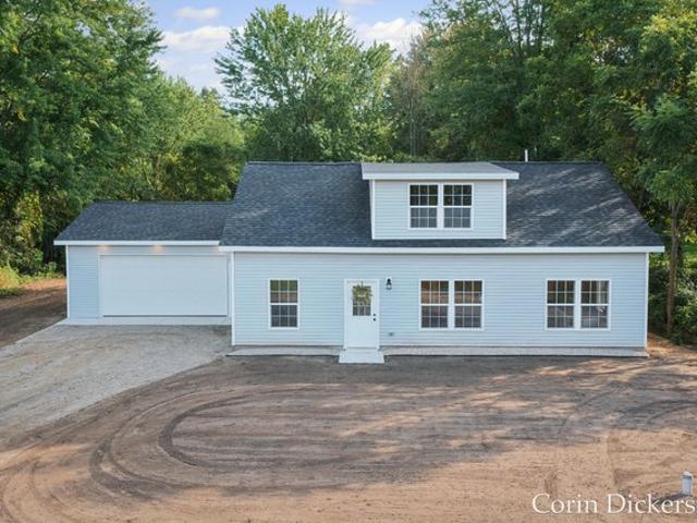 11712 Wilson Rd, Nunica, MI 49448