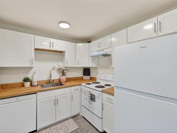 11715 Raintree Village Blvd, Unit A, Temple Terrace, FL 33617 | MLS #TB8500
