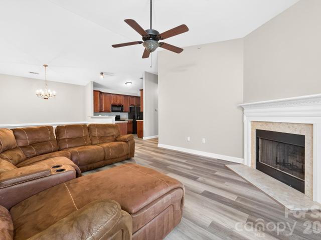 11721 Ridgeway Park Drive