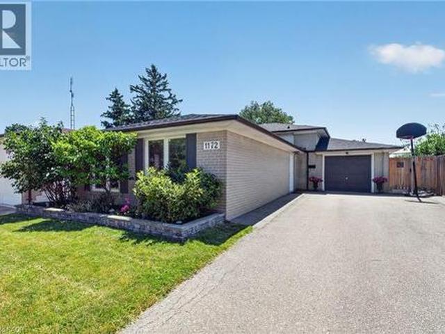 1172 Chada Avenue, Mississauga, ON, L5C 1P9 house for sale | Listing ID 40847 | Royal LePage