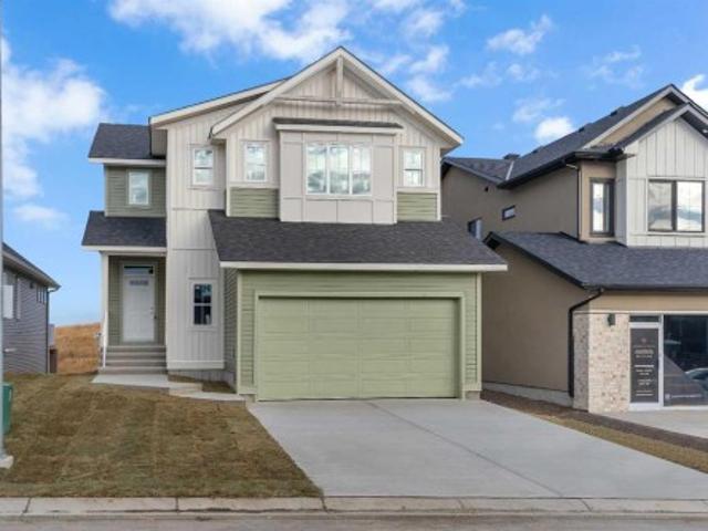 1172 Iron Ridge Avenue, Crossfield, AB, T0M 0S0 house for sale | Listing ID A2268 | Royal LePage
