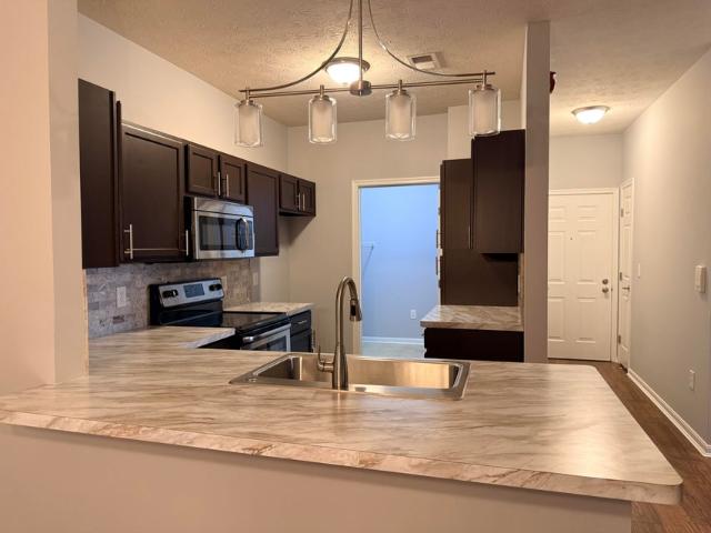 1172 Retriever Way # 108