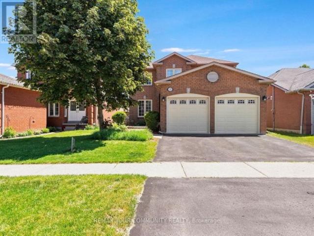 117 Apple Blossom Boulevard, Clarington, ON, L1C 4T8 house for sale | Listing ID E13762 | Royal LePage