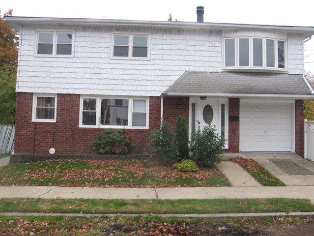 117 Bay Ter, Staten Island, NY 10306