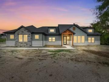 Parker County, Texas, USA - Patio, Equipped kitchen