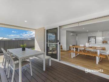 1/17 Griffin Place, SULPHUR CREEK, TAS 7316