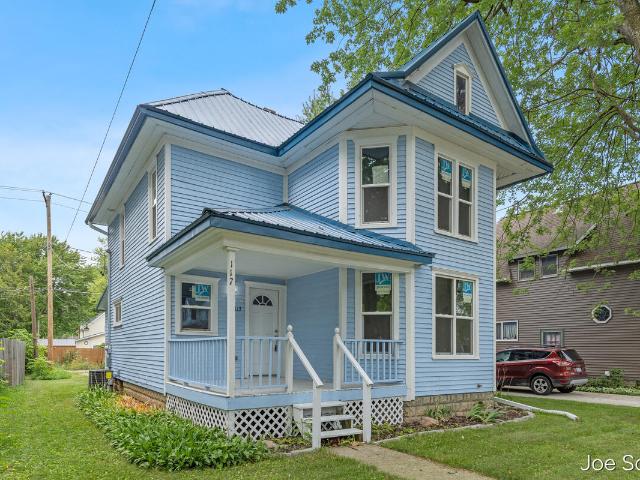117 E Wright Avenue