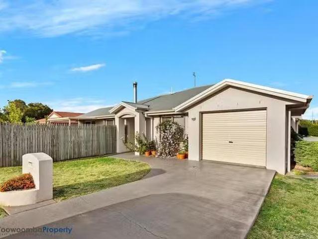 1/17 Hennenlotter Court, Kearneys Spring, QLD 4350