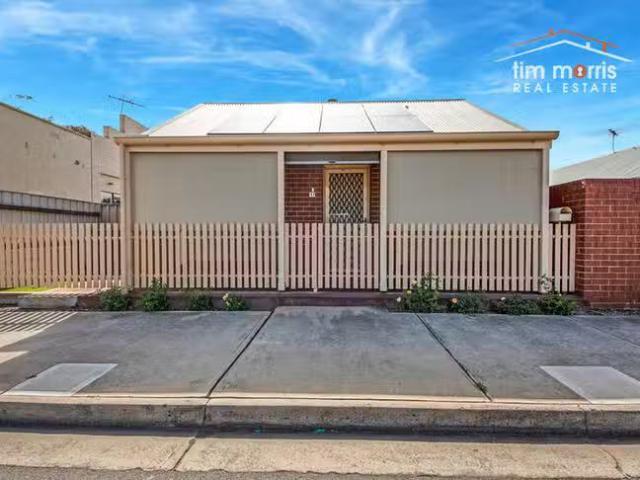 1/17 Leadenhall Street, Port Adelaide, SA 5015