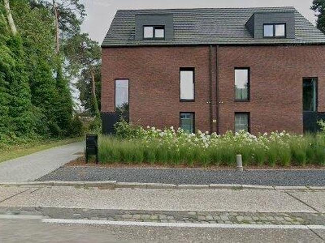 117 m2 apartment for rent in Mol