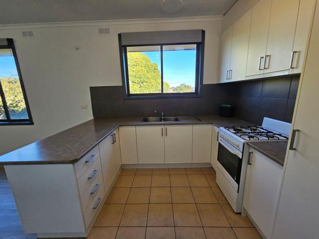 1/17 Rosemary Street Chadstone, VIC 3148