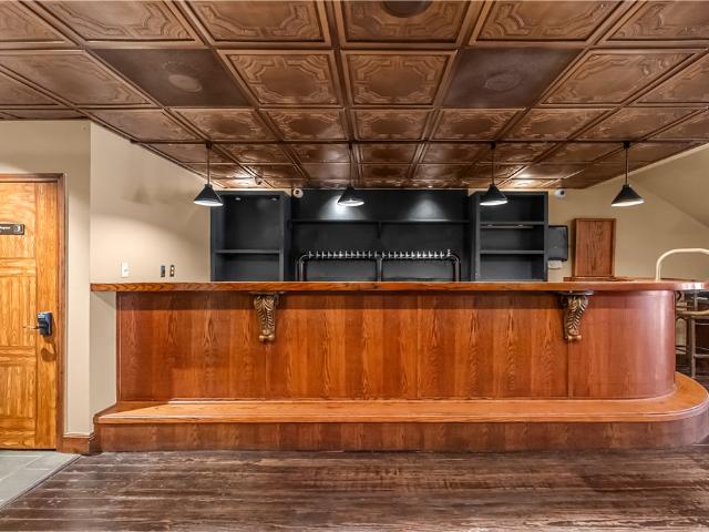 117 W Walnut Street