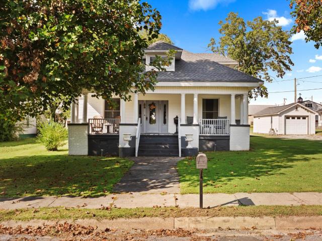 117 W Elm Street