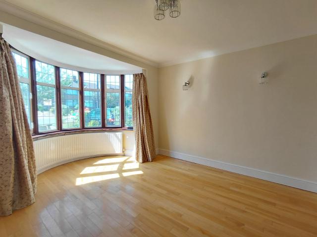 117 Walmington Fold London 2732996
