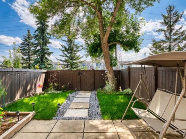 117 Tudor Lane Nw, Edmonton, AB, T6J 3T5 townhouse for sale | Listing ID E4505 | Royal LePage