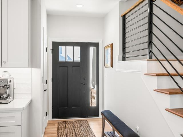 1184 Grandset Drive