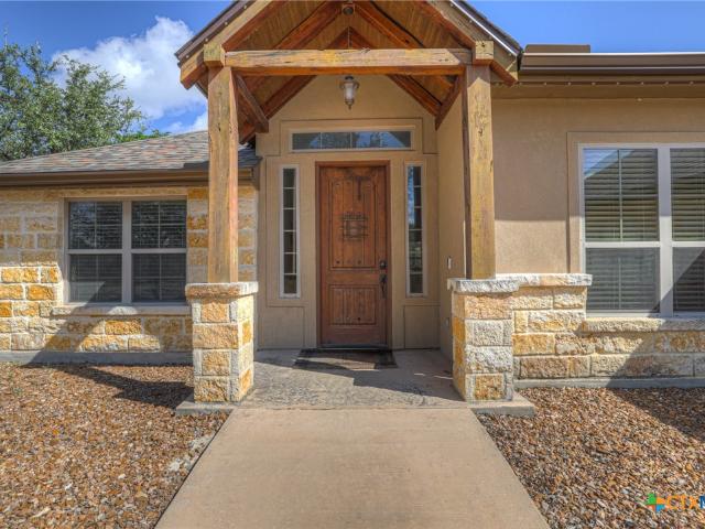 1184 Summit Bluff