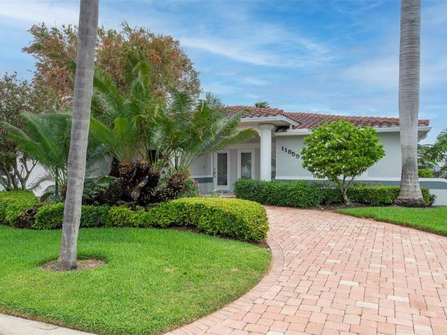 11855 4th St E, Treasure Island, FL 33706 | MLS #TB8500