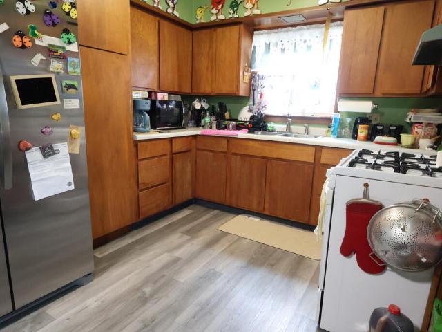 1185 Ralston Road