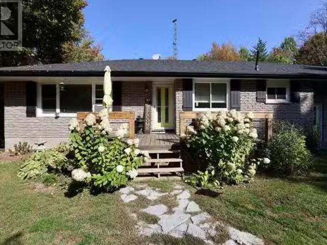 1185 Zoschke Drive, Penetanguishene, ON, L9M 2C4 house for s.