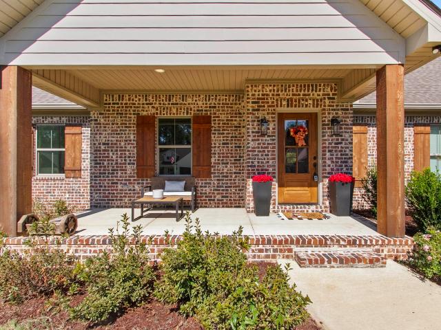 11869 Meadowview Drive