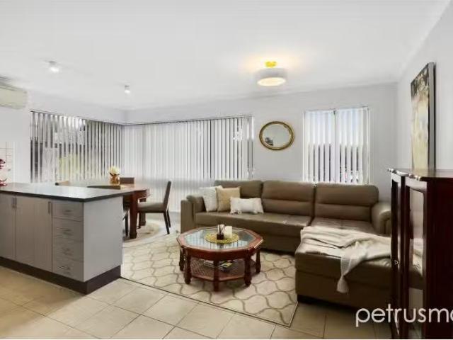 1/188 Churchill Avenue, Sandy Bay Apartment for rent Listed b.