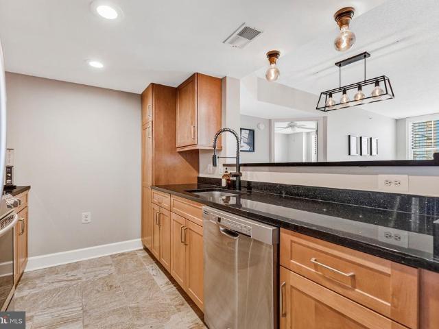 11800 Sunset Hills Road # 826