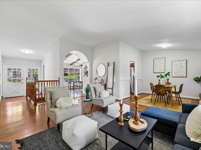 11807 Stonington Pl, Silver Spring, MD 20902 | MLS #MDMC2228