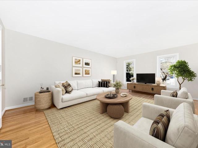 11806 Prestwick Rd, Potomac, MD