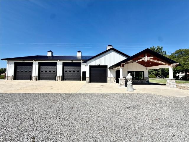 1180 N County Line Road