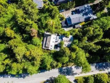 1180 Lynn Rd, Tofino, BC, V0R 2Z0 house for sale Listing ID.