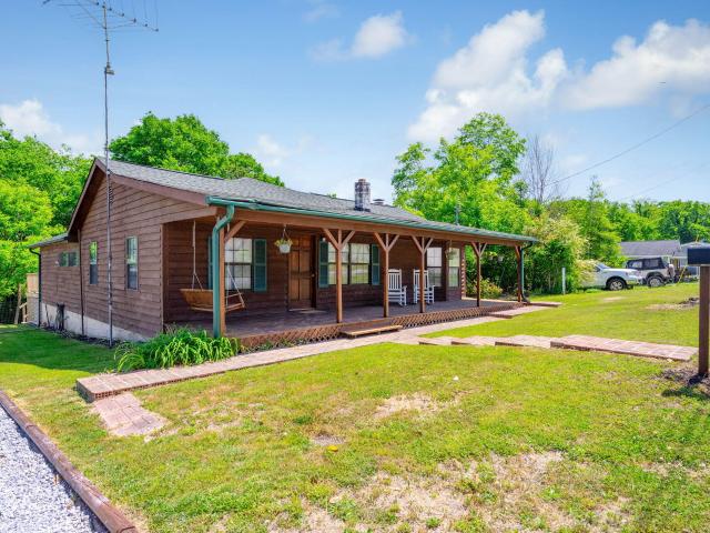 1180 Sunset Trail NE