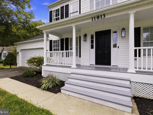 11813 Woodland View Drive