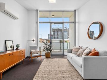 118/116 Easty Street Phillip