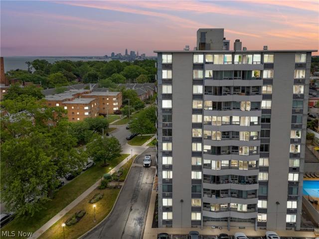 11811 Lake Avenue 703