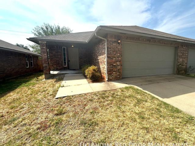 11816 SW 15th Way, 3 beds, 2 full baths