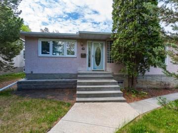 Belgravia, Edmonton, Alberta - Garden, Parking