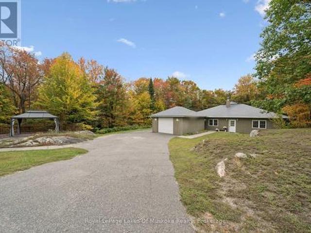 1181 Lone Pine Drive, Bracebridge Macaulay, ON, P1L 1X4 house for sale | Listing ID X13854 | Royal LePage