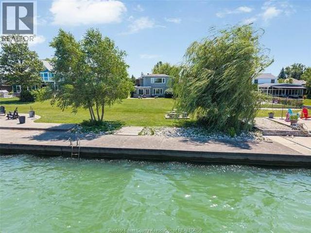 11830 Riverside Drive East, Windsor, ON, N8P 1A6 house for sale | Listing ID 26024 | Royal LePage