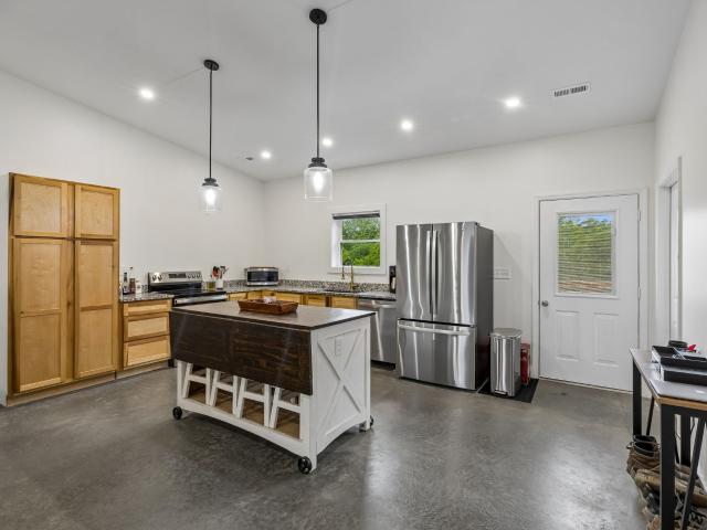1183 Saddle Tree Rd