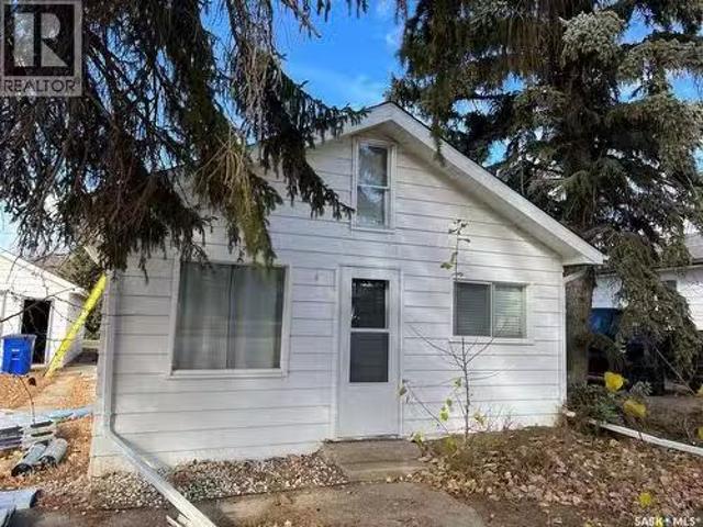 118 2Nd Street W, Leader, SK, S0N 1H0 house for sale Listin.