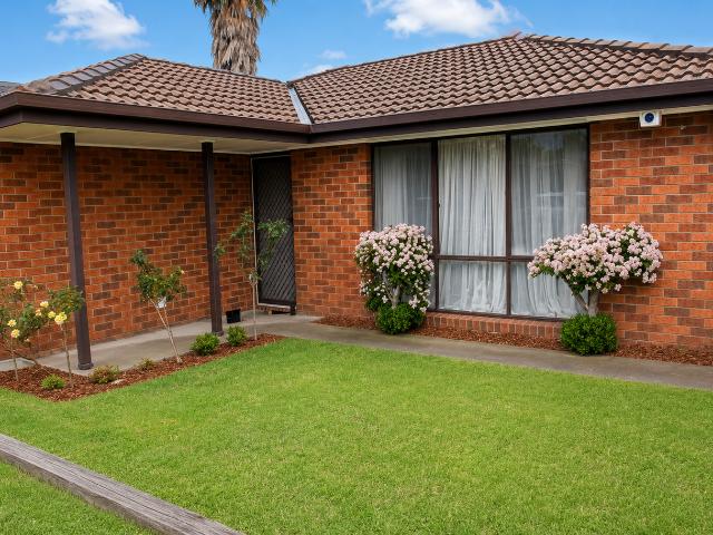 118 Cairns Road, HAMPTON PARK, VIC 3976