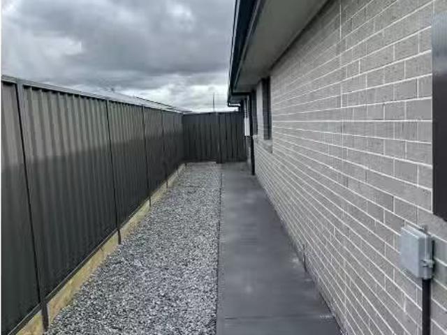 1/18 Assay Street, GILLIESTON HEIGHTS Townhouse for rent List.