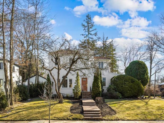 118 Baker Hill Rd, Great Neck, NY 11023 | MLS #969072