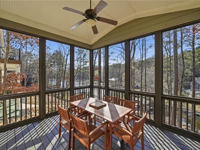 118 Broadwater Court