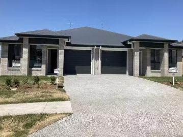 1/18 Darling Circuit, Plainland, QLD 4341