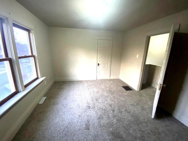 118 Dewey Street