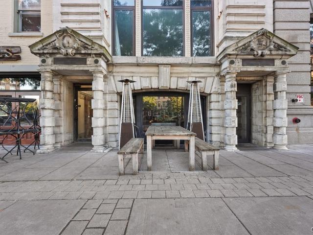 118 E Genesee Street