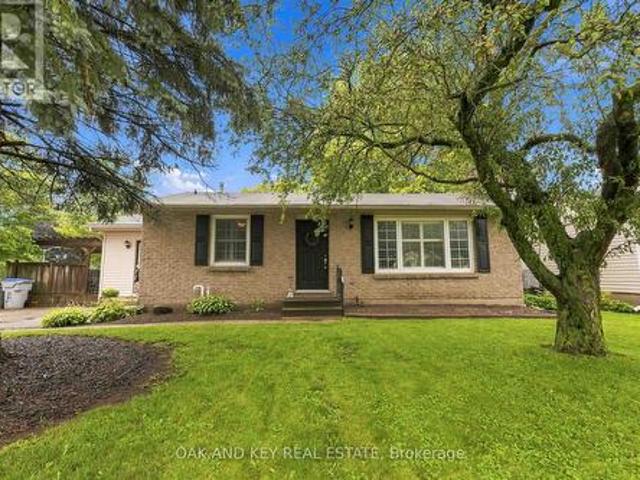 118 Harold Court, Lucan Biddulph Lucan, ON, N0M 2J0 house for sale | Listing ID X13740 | Royal LePage