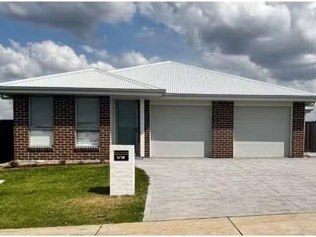 1/18 Hewitt Rd, Lochinvar Townhouse for rent Listed by Alyssa.